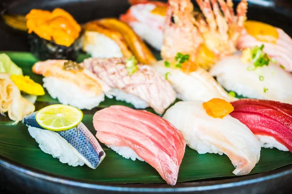 Sushis crus et frais nigérians — Photo