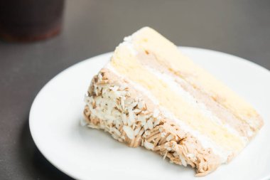 Karamelli pasta tatlı 