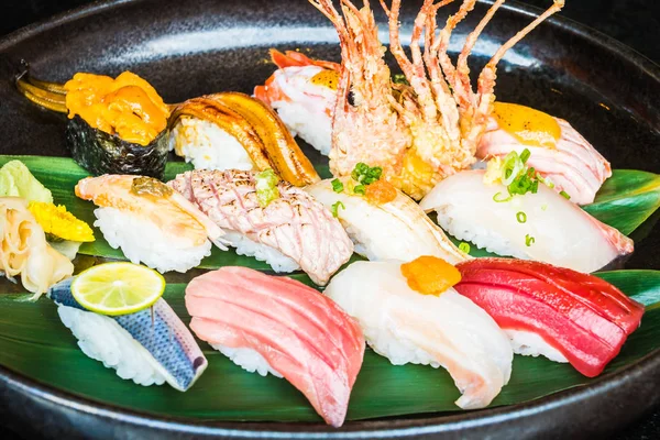 Nigiri ham ve taze sushi