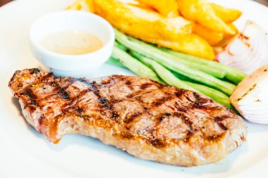 Sebzeli ızgara sığır eti biftek