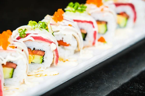 Tuna sushi roll — Stock Photo, Image