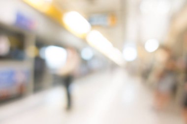 Metro İstasyonu'na bulanıklık