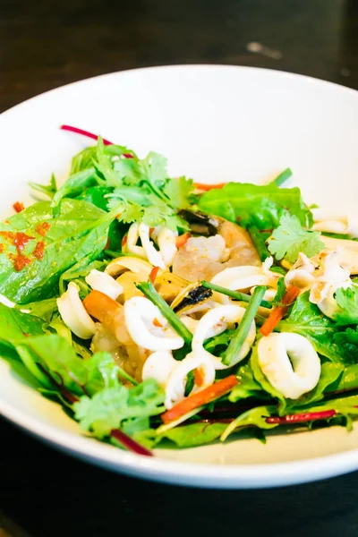 Ensalada de mariscos picantes — Foto de Stock