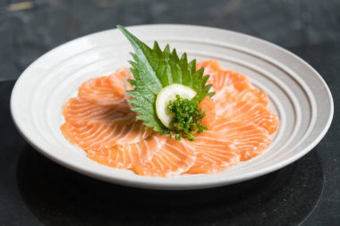 Ham taze somon balığı