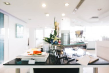 Soyut bulanıklık ve otel interi restoranda ufuk açık büfe