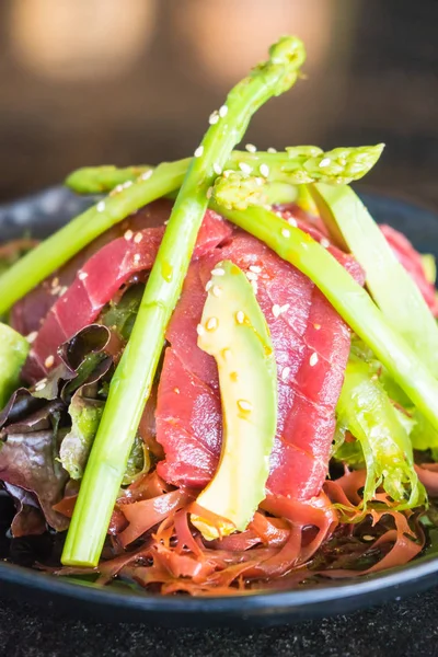 Raw fresh tuna sashimi salad — Stock Photo, Image