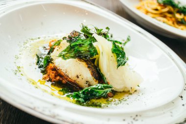 Levrek veya Barramundi balığı eti biftek