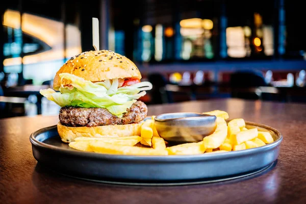 Hamburger mit Rindfleisch — Stockfoto