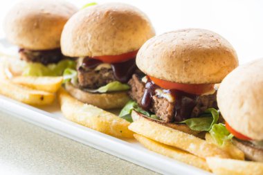 Mini sığır eti burger