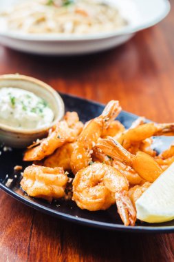 Izgara karides ve karides biftek