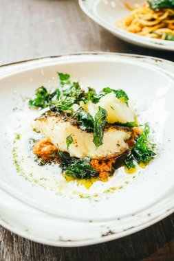 Levrek veya Barramundi balığı eti biftek