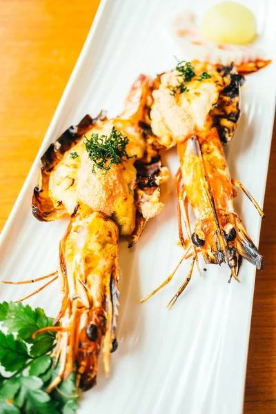 Grilled prawn or shrimp with sauce — Stock Photo, Image