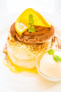 Turuncu üst gözleme