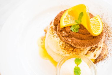 Turuncu üst gözleme