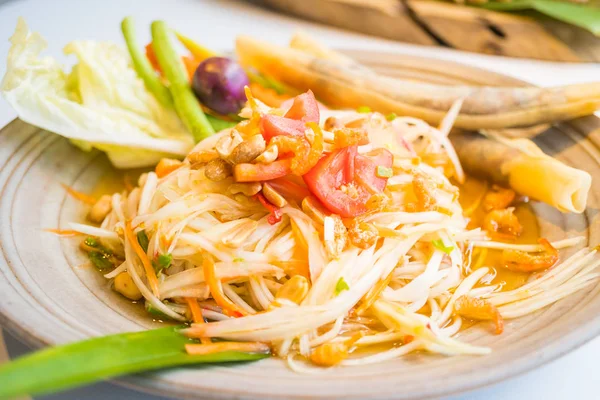 Spicy papaya salad " Som tum " — Stock Photo, Image