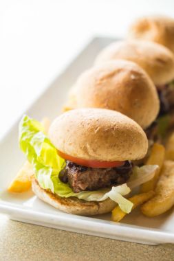  Mini sığır eti burger