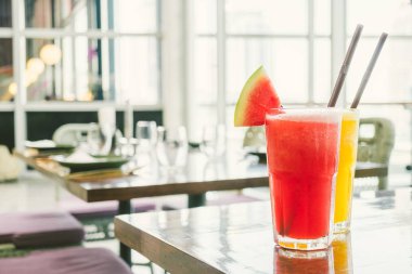 buzlu karpuz suyu smoothies 