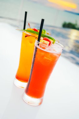 İçki kokteyl cam buz