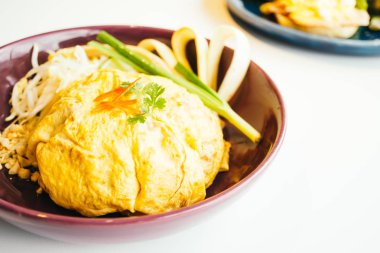 Yumurta şal pad Tay şehriye