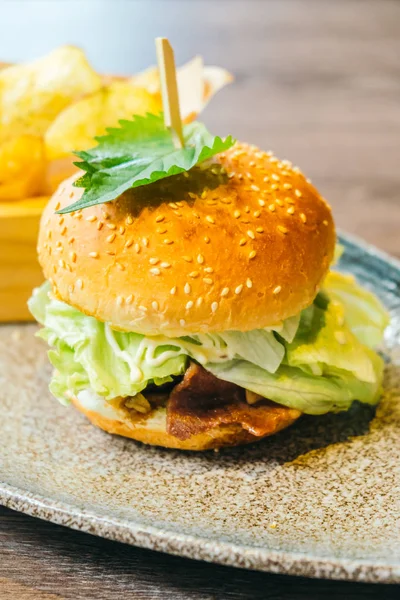 Sağlıksız yiyecek stili