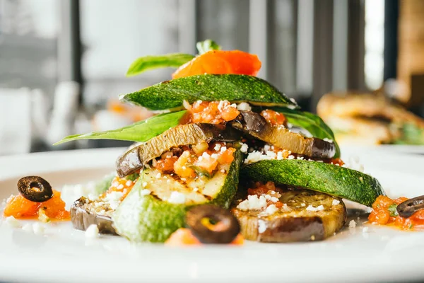 Zucchine di melanzane con verdure — Foto Stock