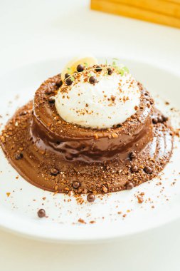 Çikolatalı kek ve puding