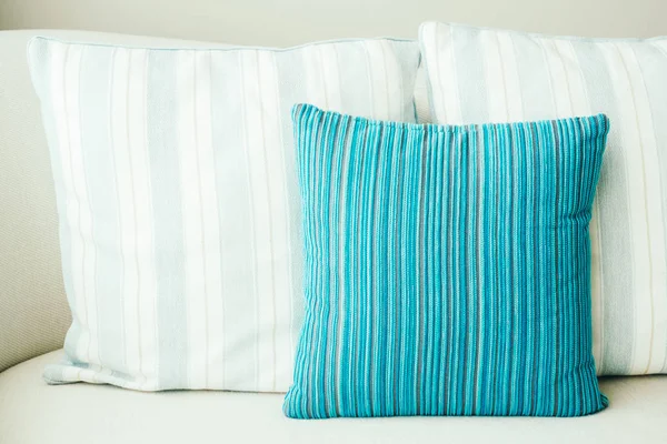 Kanepe dekorasyon yastık