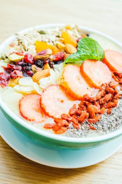 Smoothies sağlıklı kase