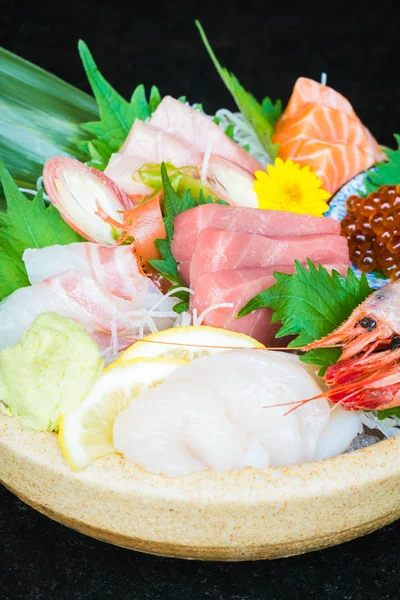 Sashimi cru et frais mélangés — Photo