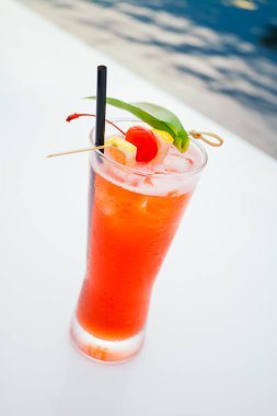 İçki kokteyl cam buz