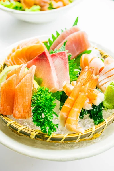 Raw and fresh tuna — Stock Photo, Image