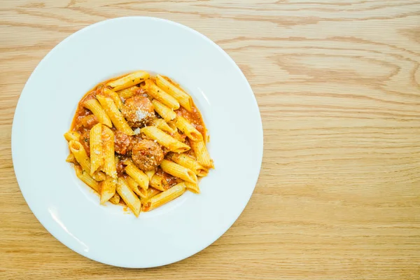 Macarrão de almôndega com molho — Fotografia de Stock