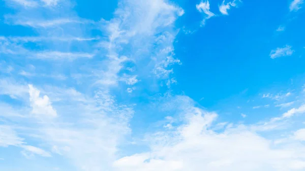 White cloud on blue sky — Stock Photo, Image