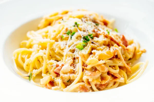 Spaghetti carbonara with ham — Stock Photo, Image