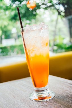 Buzlu meyve punch suyu cam