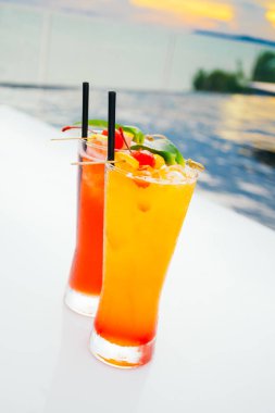 İçki kokteyl cam buz