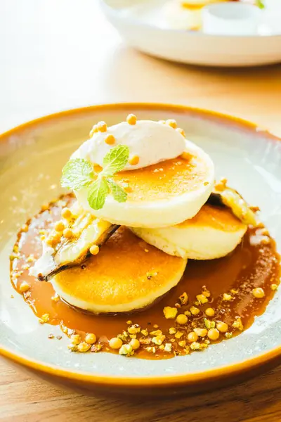 Sweet dessert pancake — Stock Photo, Image