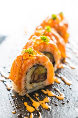 Suşi tarih seçici odak noktası