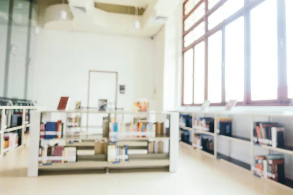 Estantería abstracta borrosa y desenfocada en la biblioteca — Foto de Stock