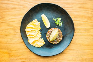 Ham ve taze orkinos et tartar