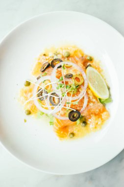 Ham ve taze Somon carpaccio et