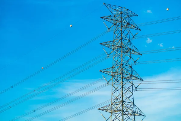 Elektriciteit, en High voltage — Stockfoto