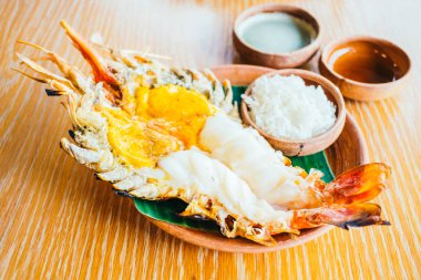 Izgara karides veya karides