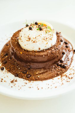 Çikolatalı kek ve puding