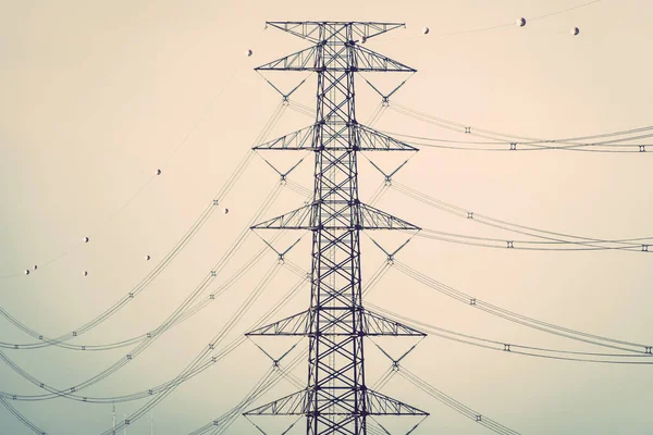 Electricidad y Alta Tensión — Foto de Stock