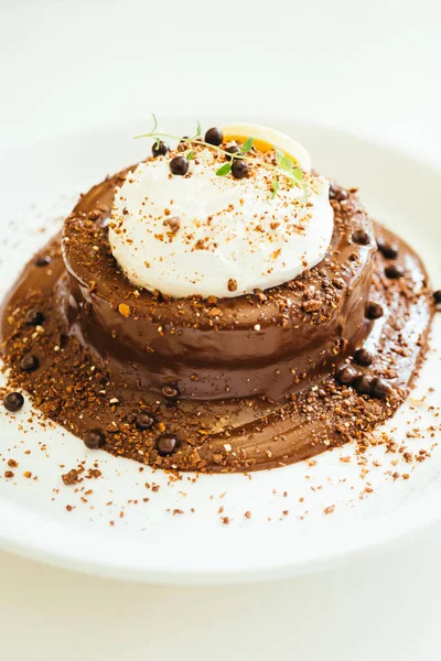 Çikolatalı kek ve puding