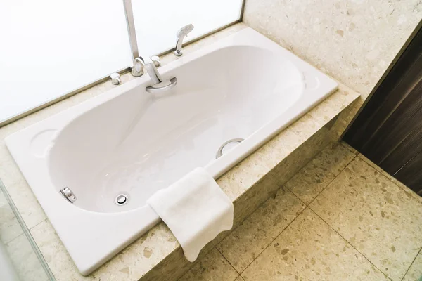 White bathtub decoration interior of bathroom — Stock Photo, Image