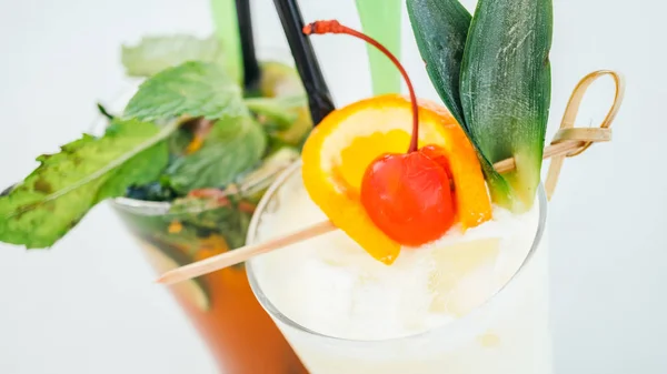 Ijs van cocktails drinkglas — Stockfoto