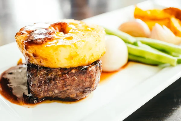 Sığır eti biftek soslu ızgara 