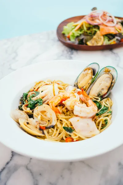 Spaghetti and pasta seafood — Stock Photo, Image